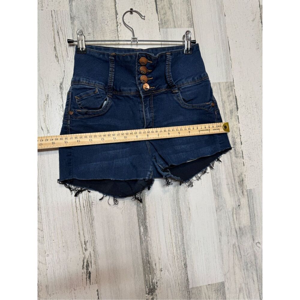 Blue Jean shorts - Picture 7 of 9